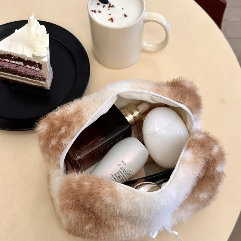 Trendy Plush Cosmetic Bag Large Capacity Portable Travel Makeup Organizer  High-End Essential for Washing Skincare Storage Case