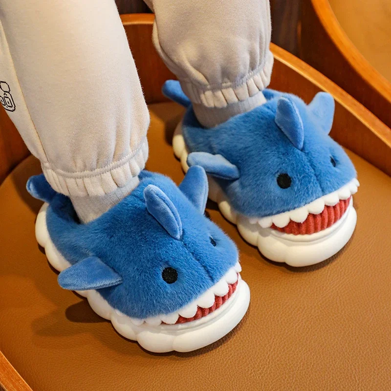 2024 New Winter Children\'s Fluffy Slippers Cute Shark Non-slip Flip Flops For Girls Boys Mule Warm Plush Home Kids Cotton Shoes