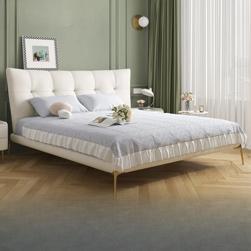 

Customizable American leather bed