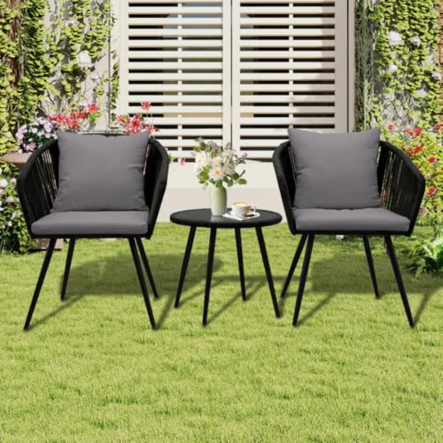 

Набор мебели для патио, комплект из трех предметов для патио, бистро, плетеный веревочный стул с подушками, стеклянный журнальный столик, всепогодный современный уличный конверт