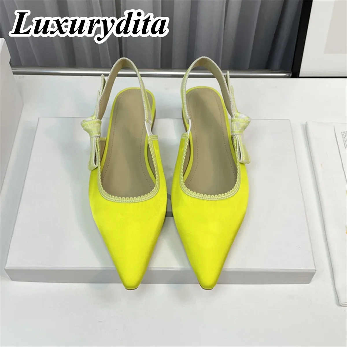 

Top Quality Luxury Womens Sandal Casual Lace Flat Fashion Embroidered Muller Shoes Designer Silk Leather Soled High Heel