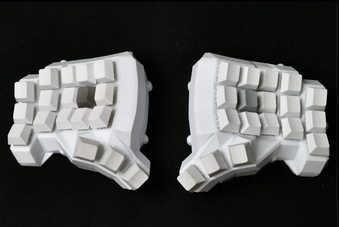 

Dactyl Manuform Wired Split Keyboard with Hand Rest 3D Print Curved Ergonomic Keyboard PETG VIAL Hot Swap Mechanical Keyboard