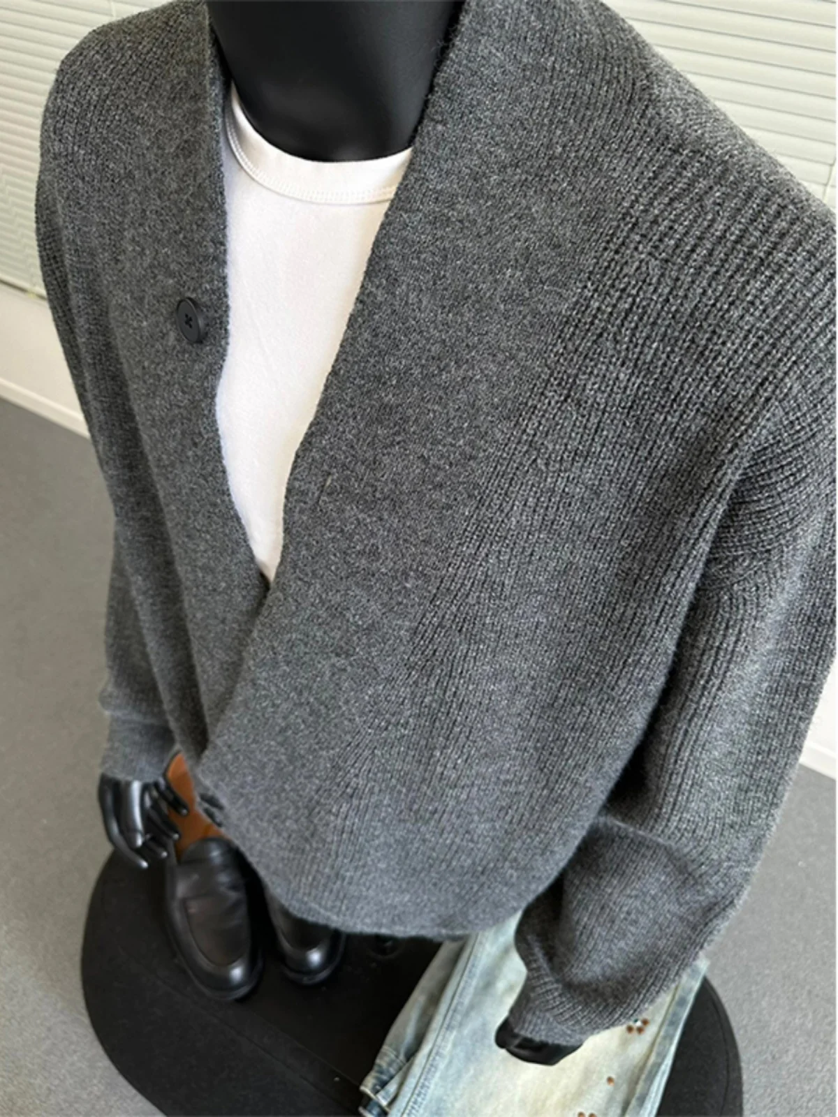 

ay Sweater Cardigan Men's Lazy High-End Korean Sle Knitted irt Casual Loose Fit Comfortable Soft V-Ne Long Sve