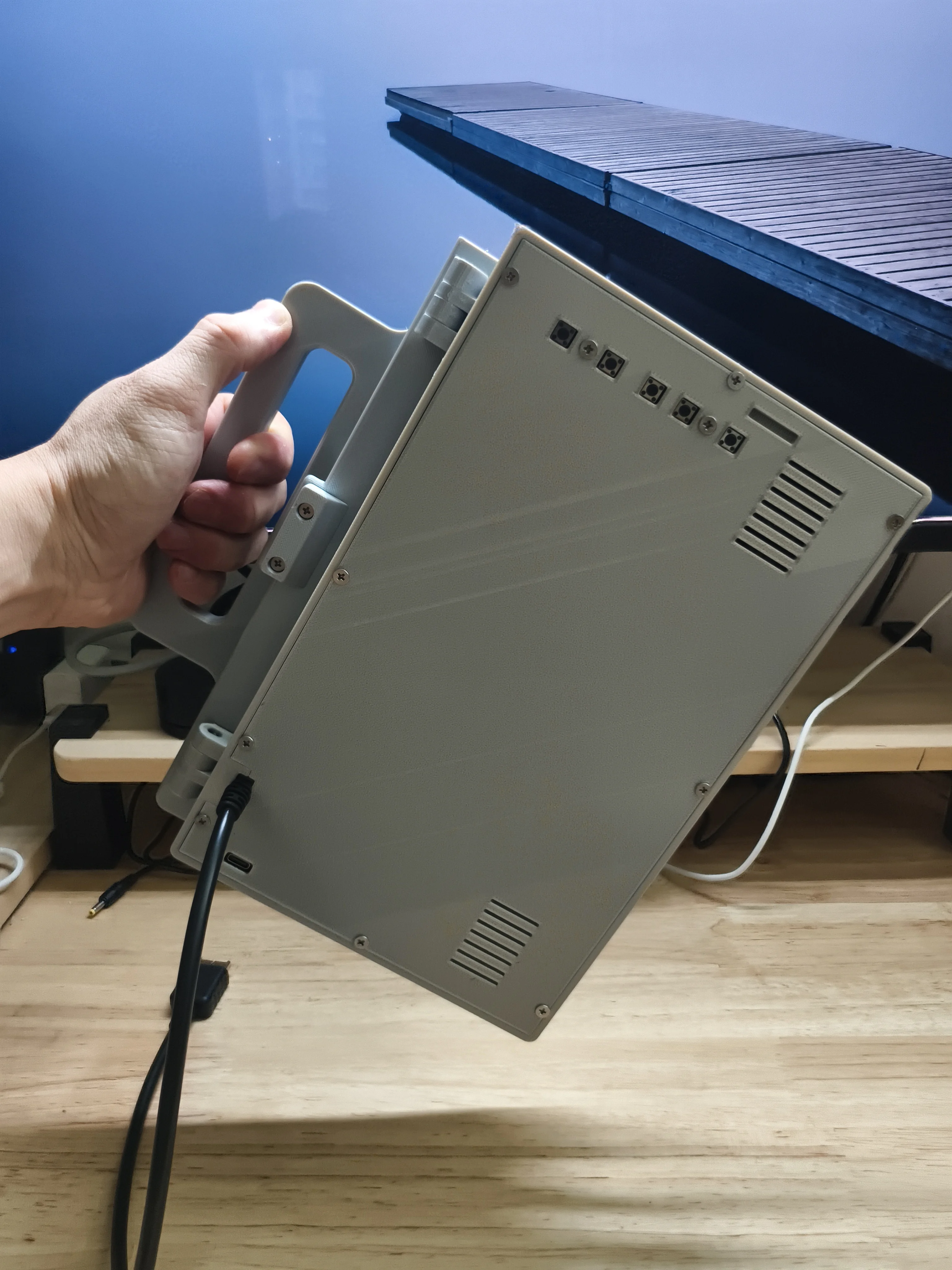 Retro Gaming Monitor - ประกอบด้วยสายวิดีโอ PS ที่ใช้งานร่วมกับหน้าจอ LCD ขนาด 10.1