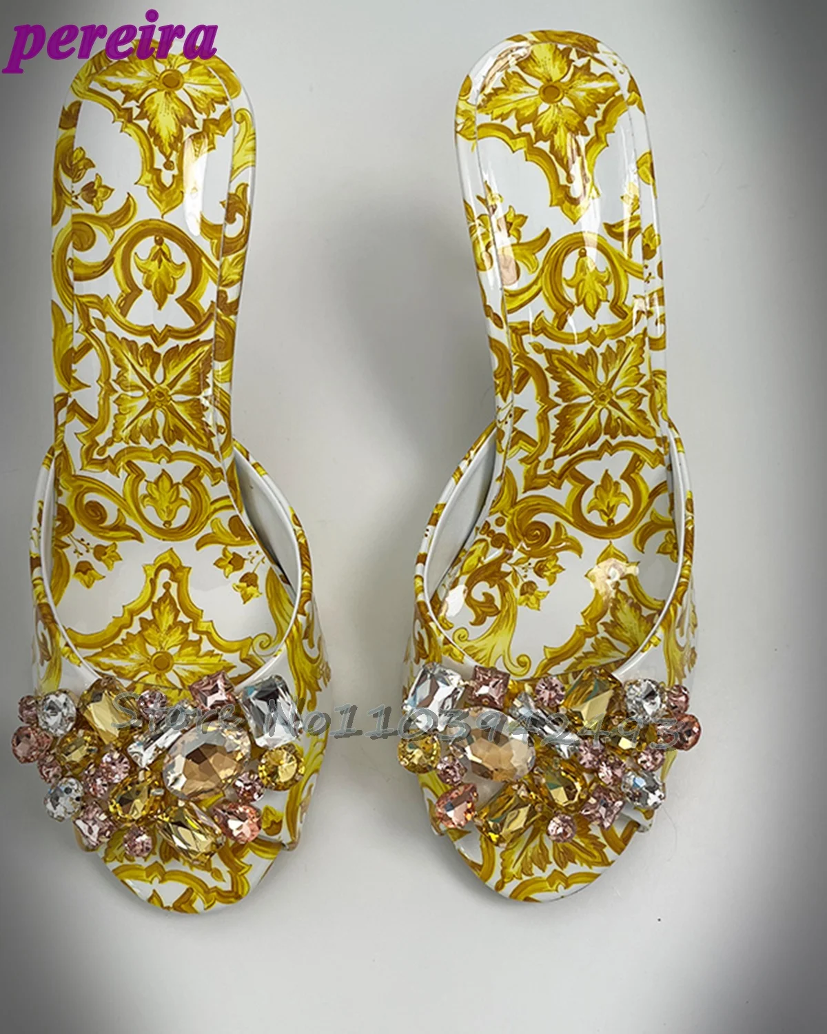 

Элегантные летние женские шлепанцы на высоком каблуке с принтом в стиле барокко, украшенные драгоценными камнями, модные туфли в стиле барокко с открытой спиной, украшенные кристаллами, 2025