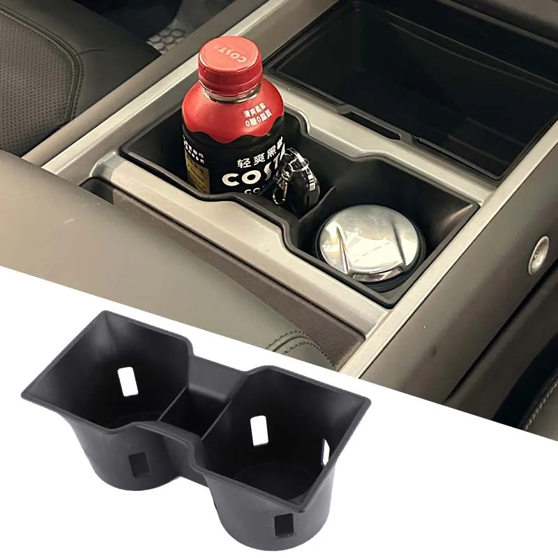 

For 2025+ Land Rover Defender/L663 central control water cup holder protective case Central control water coaster TPE black 1pcs