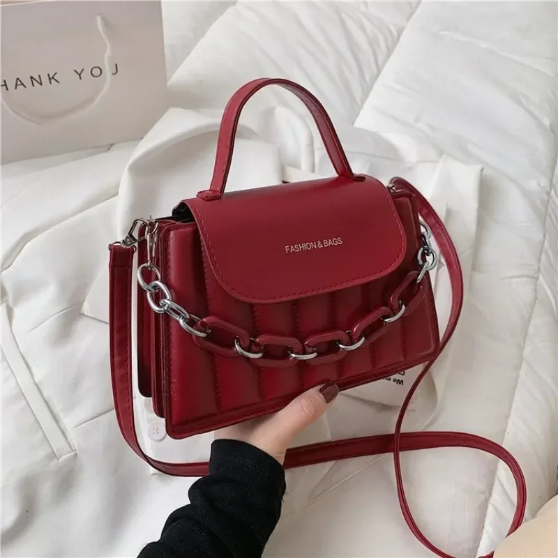 New Fashion Texture Thick Chain Shoulder Bag Mini Lightweight Crossbody Bag Personality Travel Multi-color Shoulder Bag Women