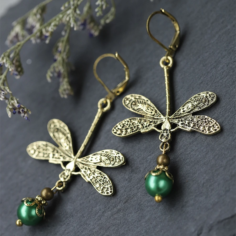 1pair Vintage green Stones dragonfly pendant earrings Fashion studs women's jewelry accessories earrings