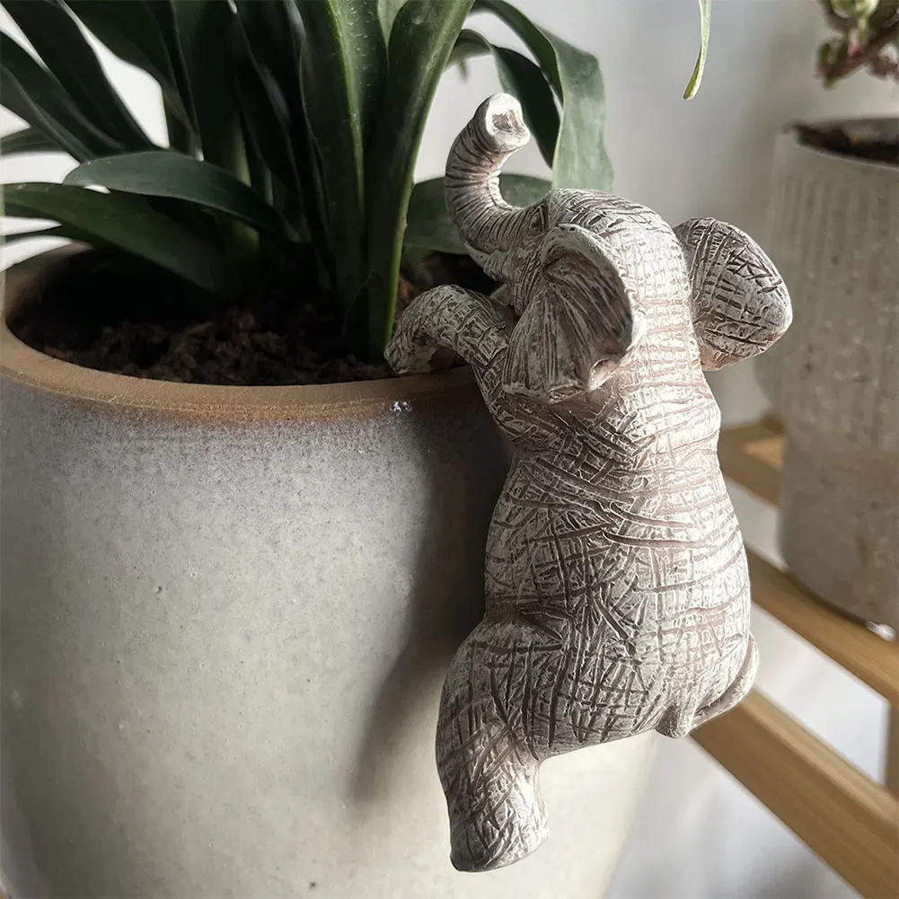 Cute Climbing Elephant Figurines Resin Hanging Elephant Statue Creative Cute Elephant Ornaments for Balcony Patio Lawn Yard