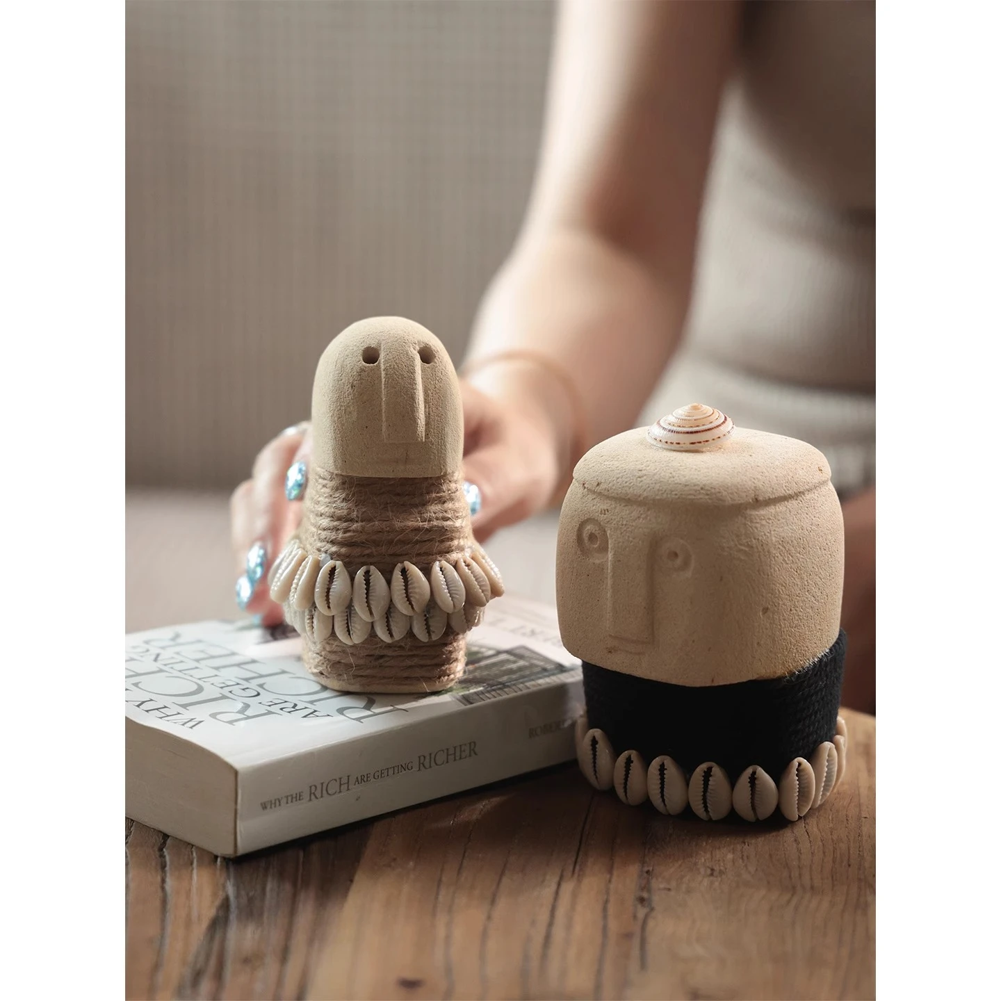 

Imported stone man Nordic style desktop entrance ornament, high-end niche art decoration in the living room