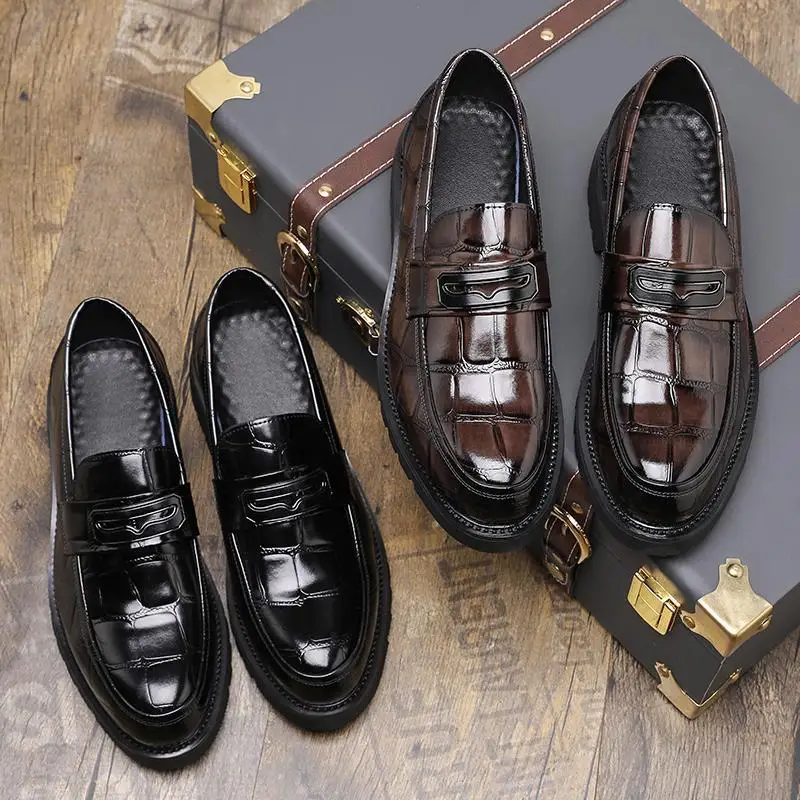 

Plus Size Men's Shiny Business Leather Shoes Comfortable Men's Loafers Banquet Wedding Men Dress Shoes