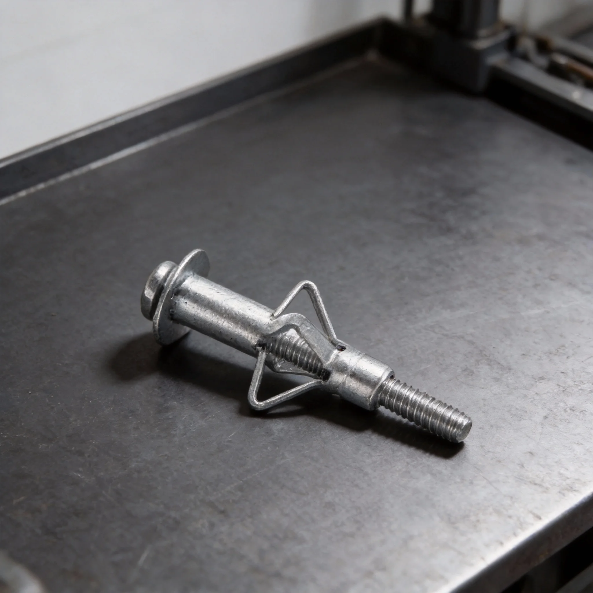 

50Pcs M4x38mm Hollow Wall Anchor Screws Zinc Plated For Drywall & Thin Walls Expansion Bolts Set For Secure Drywall Fixing