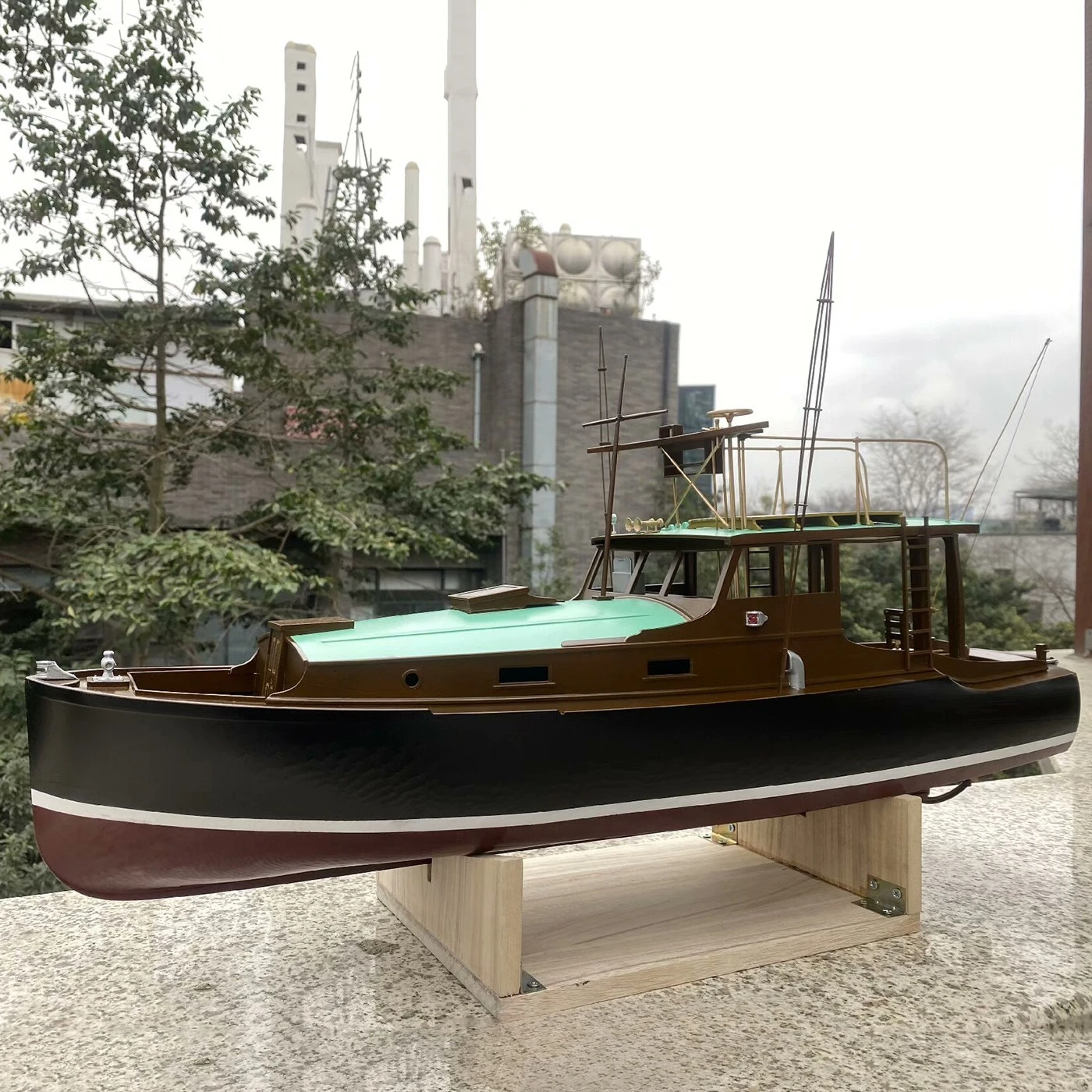 

1/18 RC Лодка 70,3 см Двойной мотор Пилар с дистанционным управлением Рыболовная лодка Деревянная структура RC Корабли Модель Комплект Корабль Игрушка Мальчик Подарок