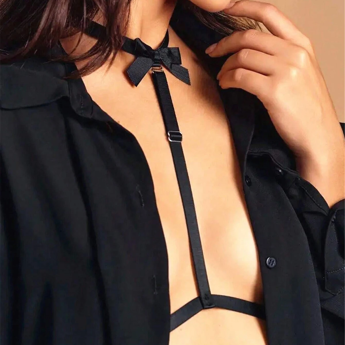 유럽과 미국 스타일의 섹시한 란제리, 속이 빈 디자인, 클럽 활동을 위한 베이스 레이어로도 사용 가능합니다. 섹시한 베스트 스타일과 유사합니다.