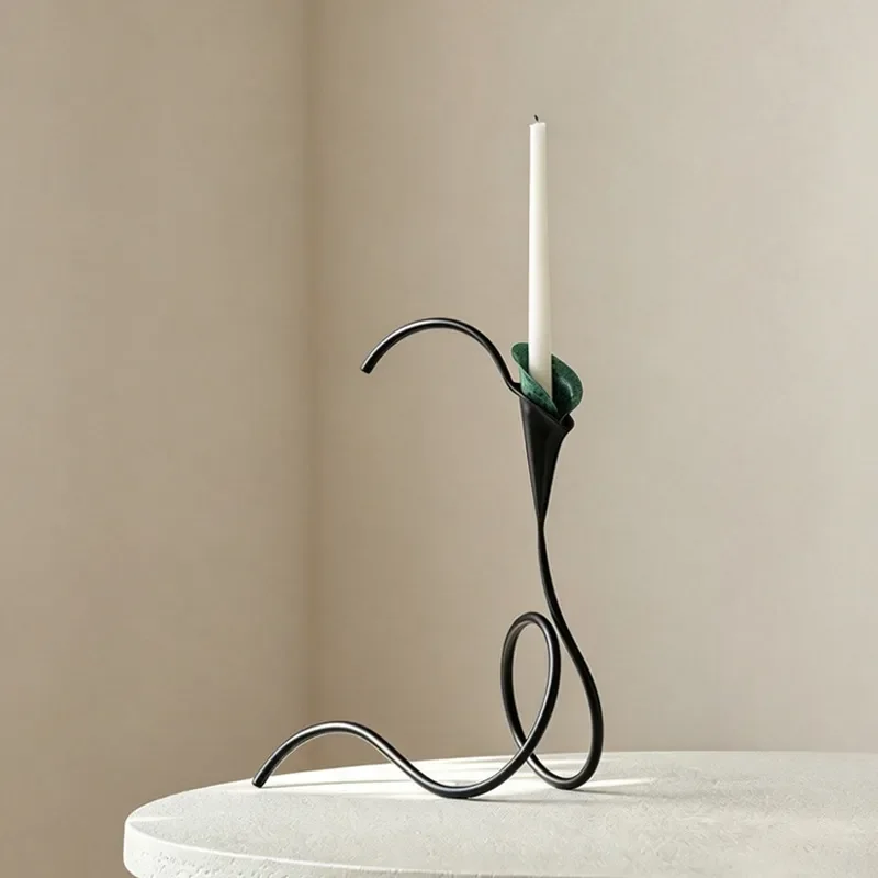 Modern Wrought Iron Calla Lily Wall Sconce Creative Metal Candle Holder Antique Style Home Decor for Living Room Hotel Lobby
