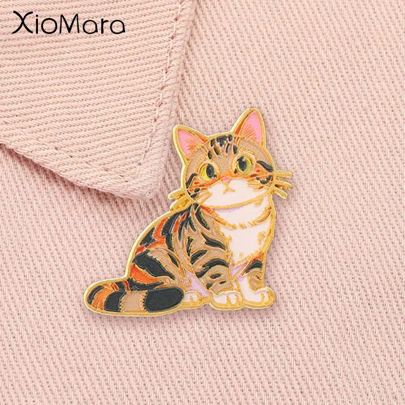 Cartoon Sitting Tabby Cat Enamel Pin Cute Animal Kitten Lover Brooch Lapel Backpack Badge Jewelry Accessories Gift for Friends