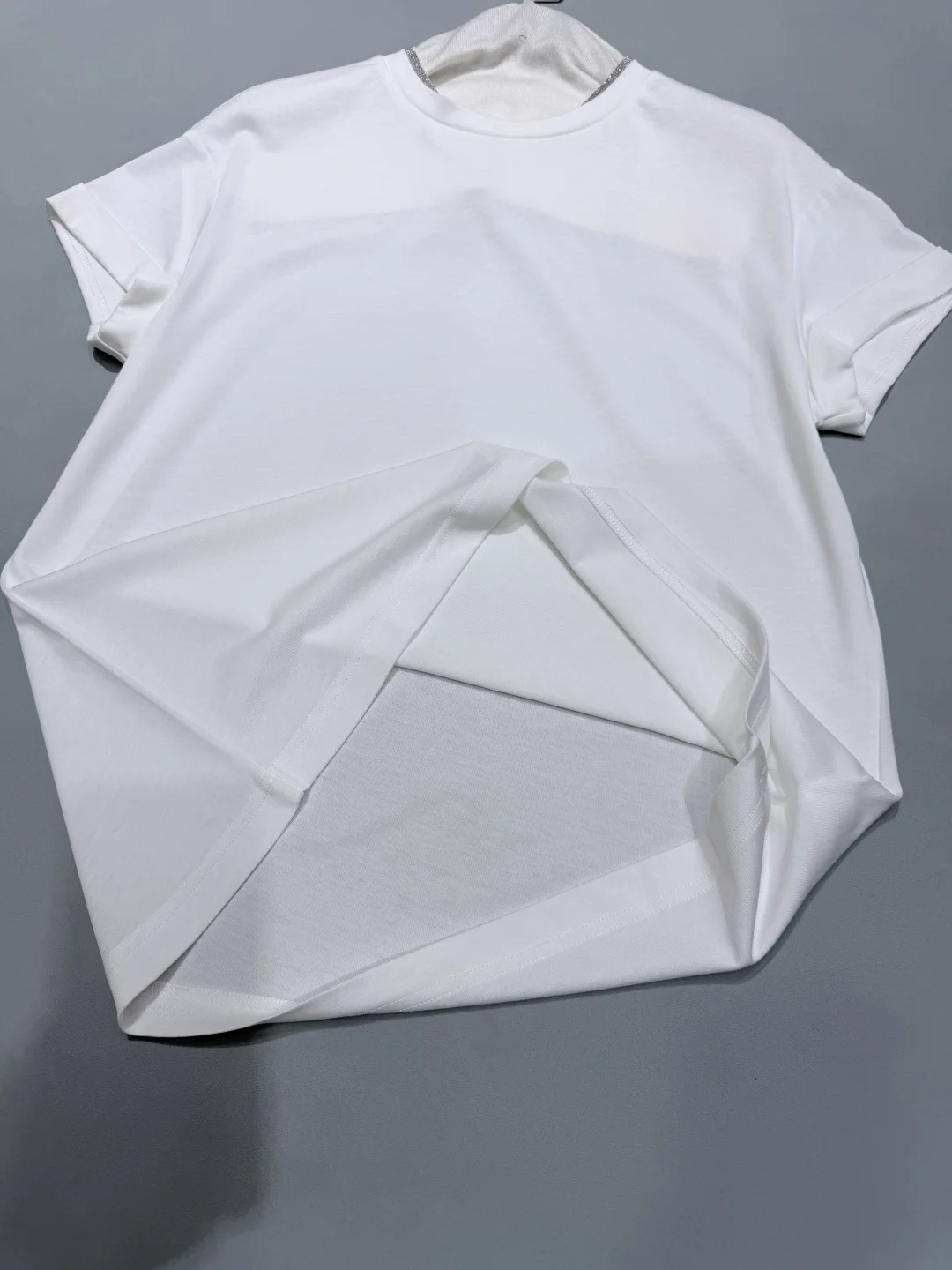 

New Spring/Summer Collection: Women'S Retro-Style Basic Solid-Color T-Shirt — Stylish, Versatile, And Casual Top