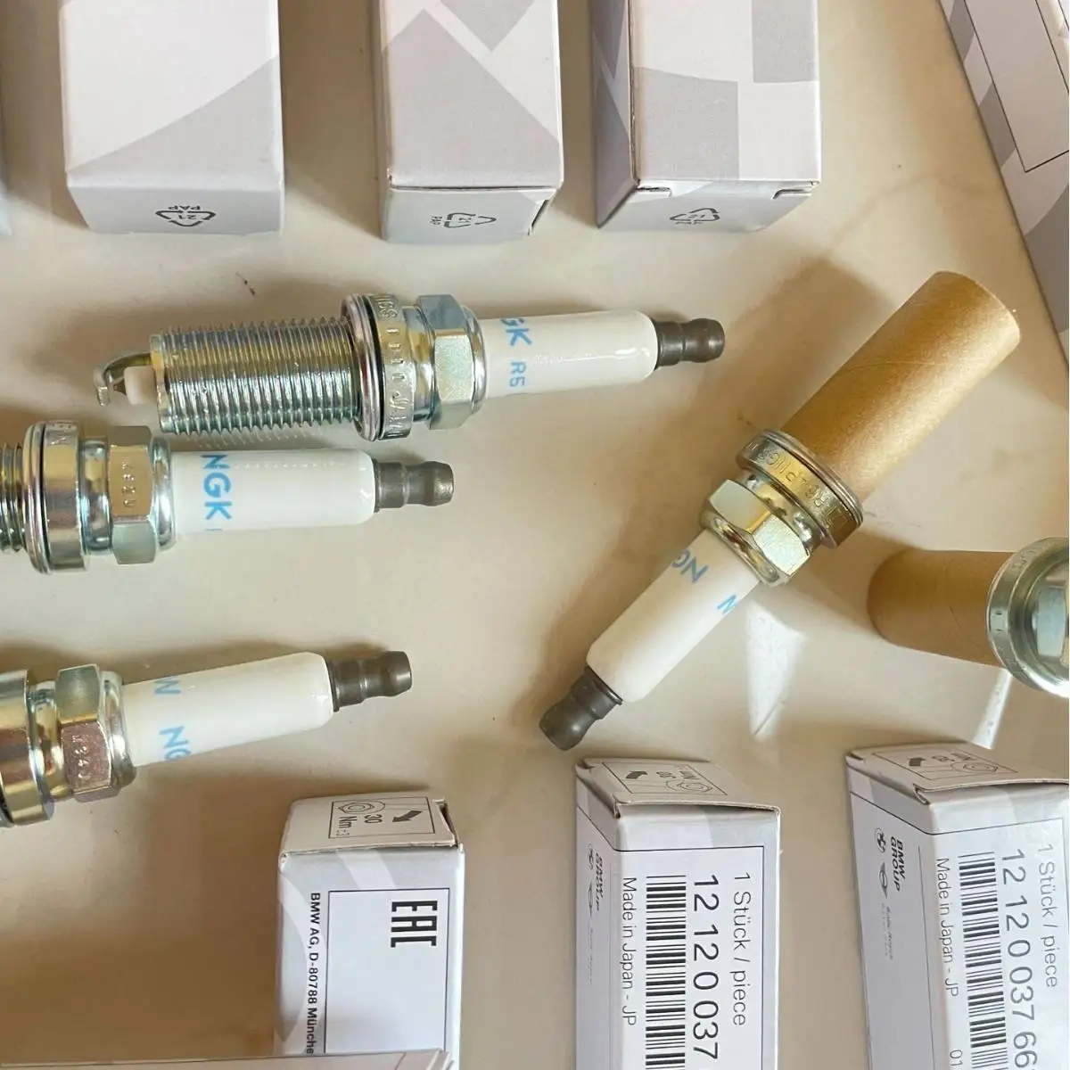 

4x Spark Plug 12120037663 Platinum OEM Automotive Car Tools for BMW E60 E82 E90 E92 F10 F11 E70 F26 E83 Candle Part