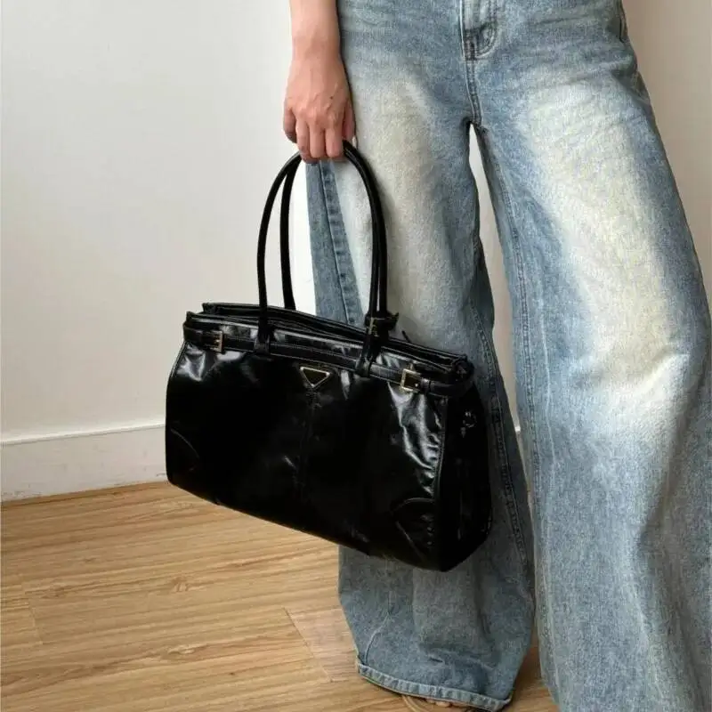 Bloom Vintage Large Capacity Tote Bag Women Retro High Street Pu Leather Black Handbag Female Versatile Y2k Bags Aesthetic