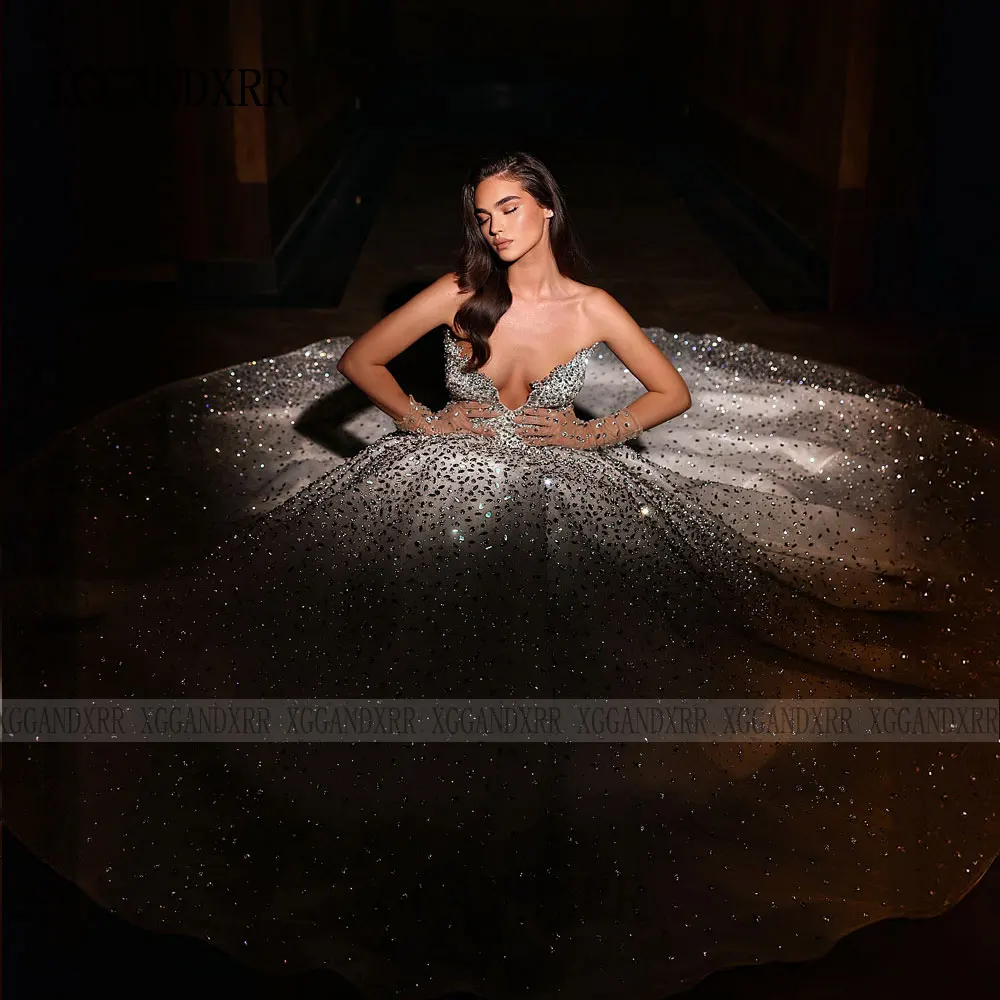 فستان زفاف فاخر مخصص 2026 كريستال متألق فستان عروس طويل رسمي فيستدوس دي نوفيا ذيل شابيل دبي