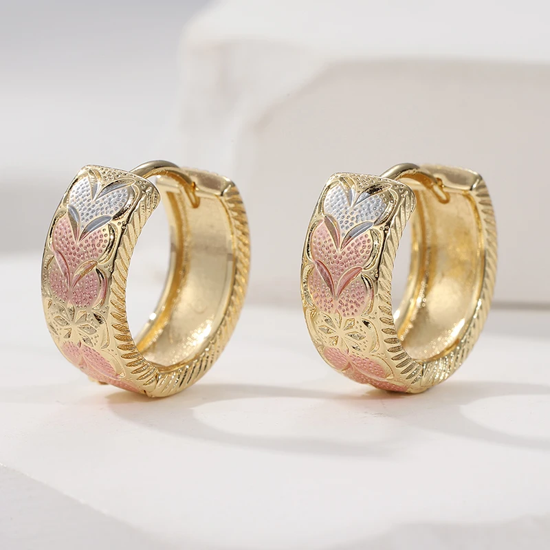 Modische Creolen mit geschnitztem Herzmuster für Damen, zarte klassische Charm-Ohrringe, Schmuck, Geschenke für Liebhaber