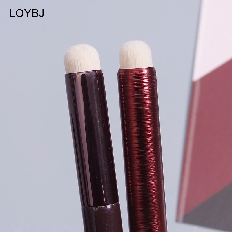 LOYBJ 1Pcs Happyrim Kumo Makeup Brush Mini Lip Brush Round Head Concealer Brush Beauty Cosmetic Natural Blending Brush Maquiagem