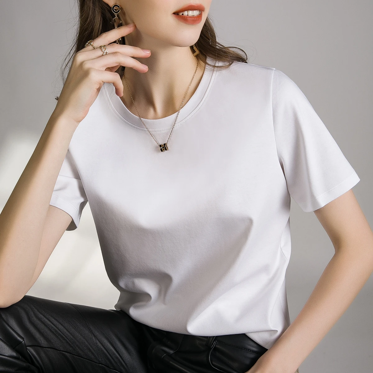 Women's Mercerized Cotton Short Sleeve T-Shirt Casual Solid Top V-Neck & Round Neck Breathable Summer Basic Tee Multi-Color 3XL