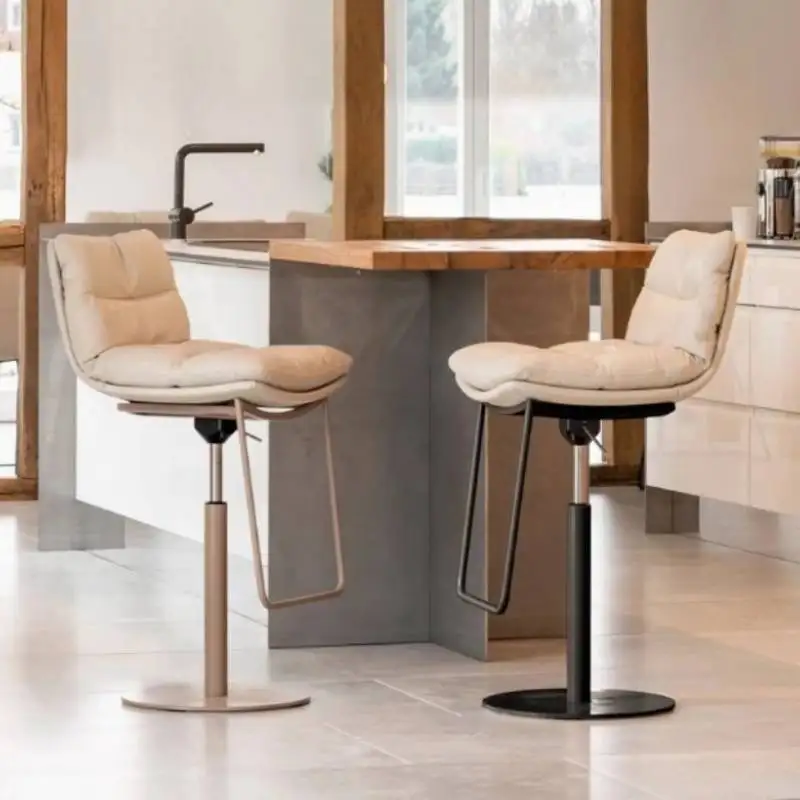 Рисунок 4 - Регулируемые кожаные барные стулья