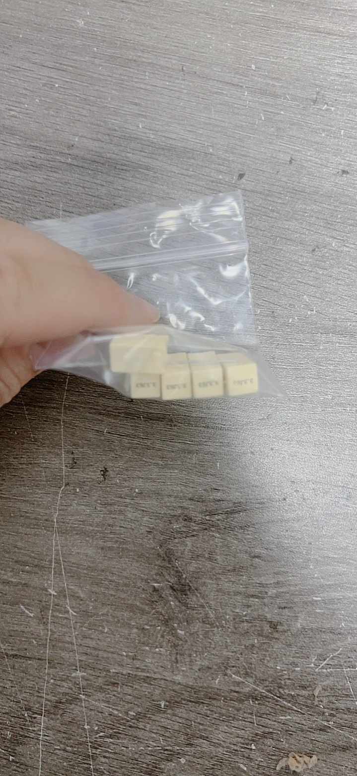 Kondensator foliowy B32529D 335K 3U3K63 3.3UF 63V 5PCS -1lot