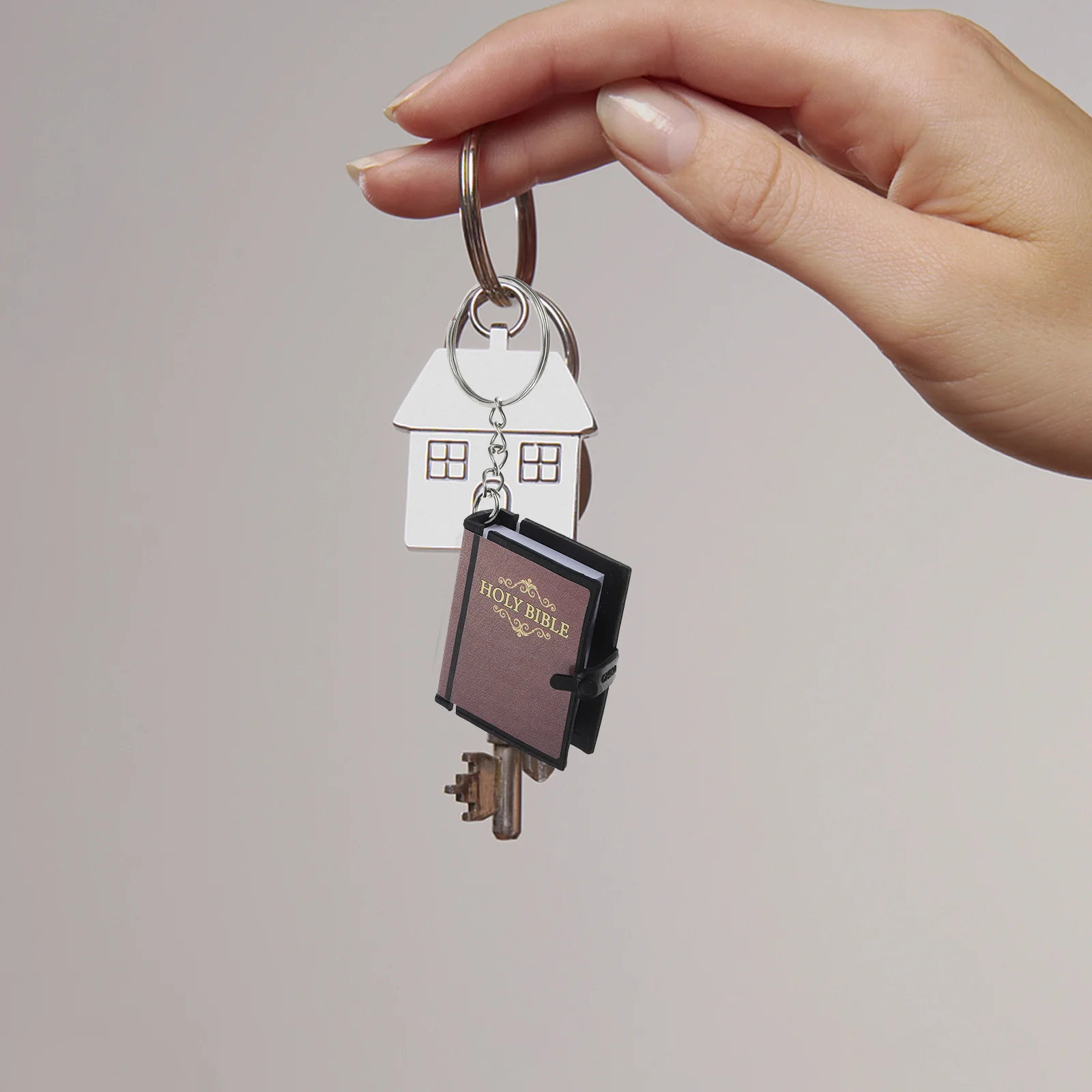 

8Pcs Bible Keychain Creative Bible Book Pendant Small Key Rings Religious Gifts Bag Hanging Ornament Backpack Pendant