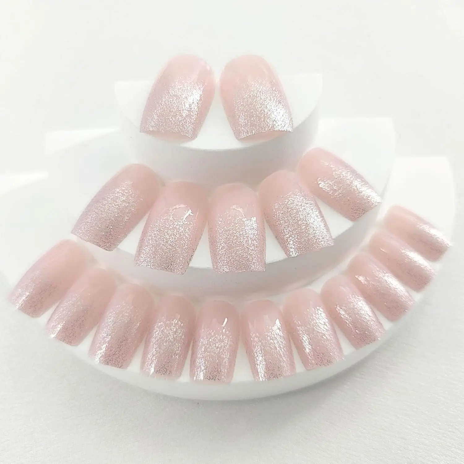 

24Pcs Glitter Gradient White False Nails Set Short Square Head Press on Nails Wearable French Manicure Tips Full Cover Fake Nail