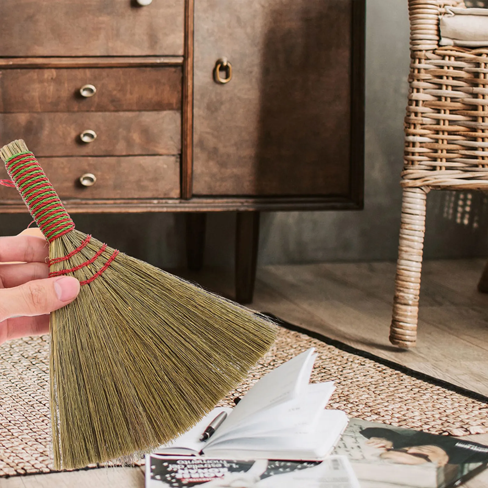 2Pcs Whisk Broom Miscanthus Small Handheld Sweeper Broom for Desktop Kitchen Table Office Counter Cleaning Indoor