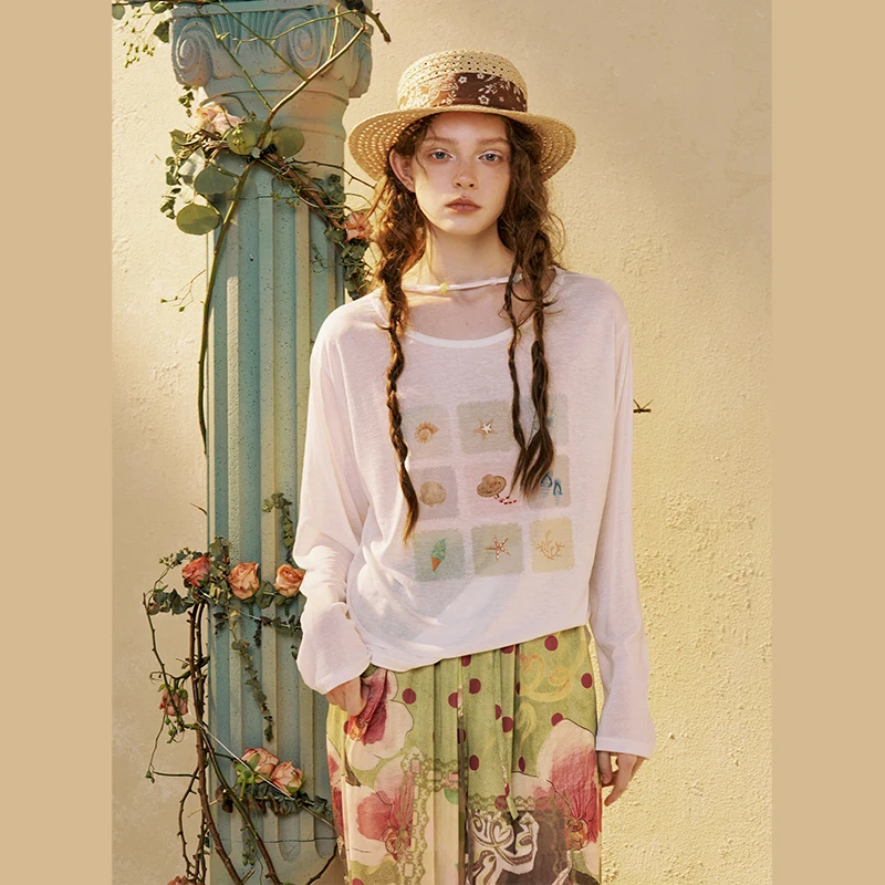 ELFSACK Women's Long Sleeve Graphic T-shirt with Sea-themed Grid Print, Loose Casual White Tee for Everyday Wear