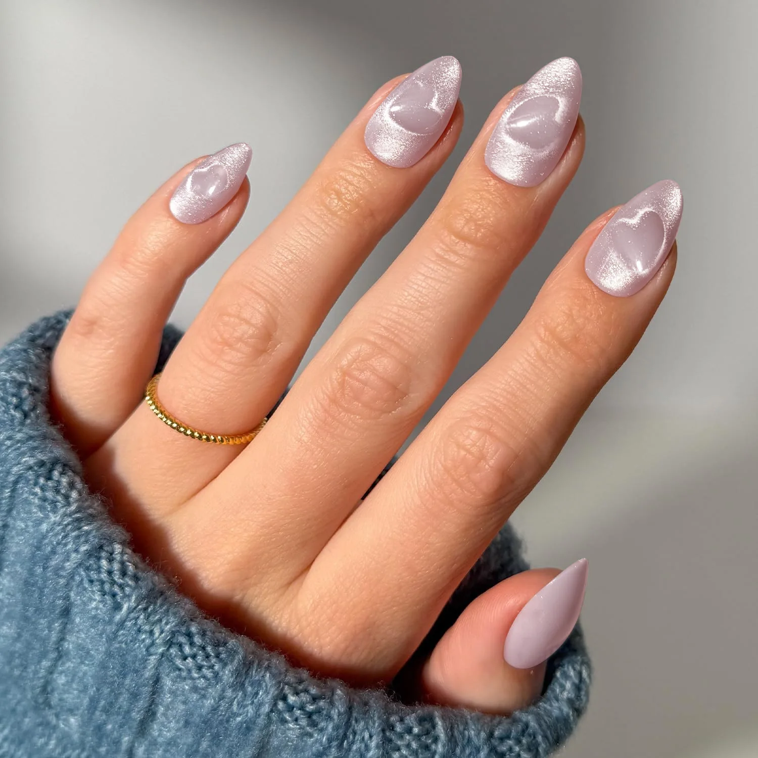 24PCS Shiny Black Heart Cat Eye French Press on Nails Simple Pure Color Almond Fake Nails for Women Trendy Nail Tips Sweet Cool