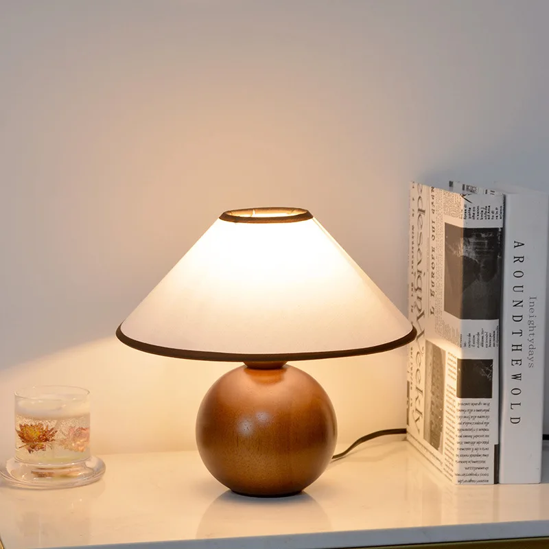JOYLOVE Lampu Meja Kayu Solid Lampu Gaya Amerika Lampu Meja Samping Tempat Tidur Belajar Kamar Tidur Cafe Antik Dekorasi Lampu Led
