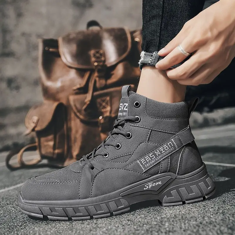 

2025 Новые мужские однотонные высокие рабочие ботинки до середины икры, осенний популярный стиль, модная универсальная повседневная обувь в британском стиле для занятий спортом на открытом воздухе