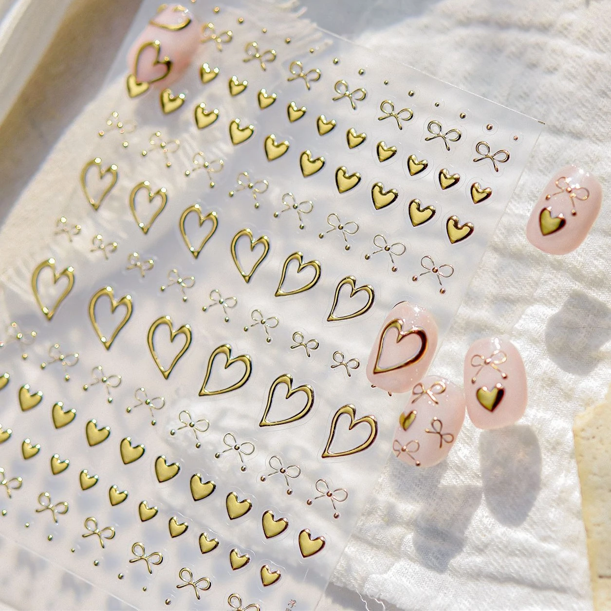 لطيف الذهب الحب القلب الفضة سلسلة معدنية نجمة زهرة كتلة فراشة الشرير غير النظامية خط ساعة الأحجار الكريمة Y2K مسمار الفن ملصقات الشارات #2