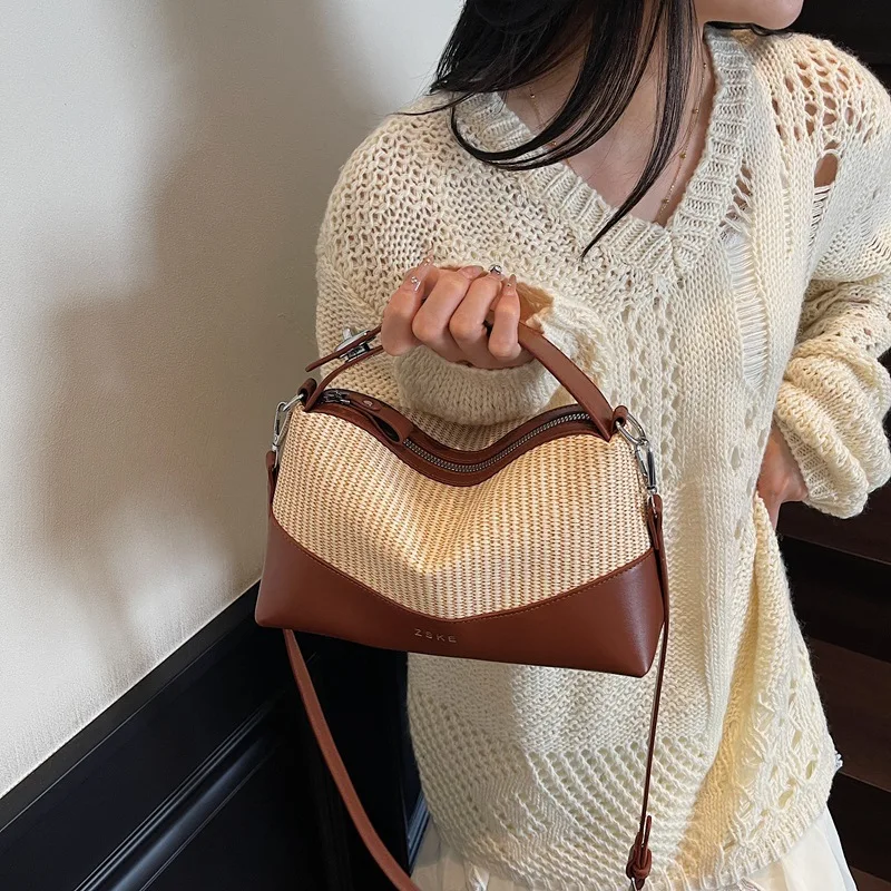 

2025 new bag woven niche shoulder bag women's high-end bento bag versatile pillow bag