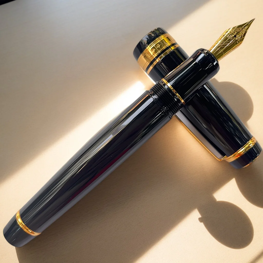 Metal Big Fountain Pen, Medium Nib 0.7mm,For VIP collection Heavy calligraphy writing pen Painted Finish (Black;Red;green;red