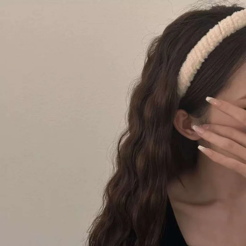 

Autumn And Winter Simple Fashion Plush Hair Band Cute Lamb Hair Grotto All Sweet High Head Headband Hair Accessories Female