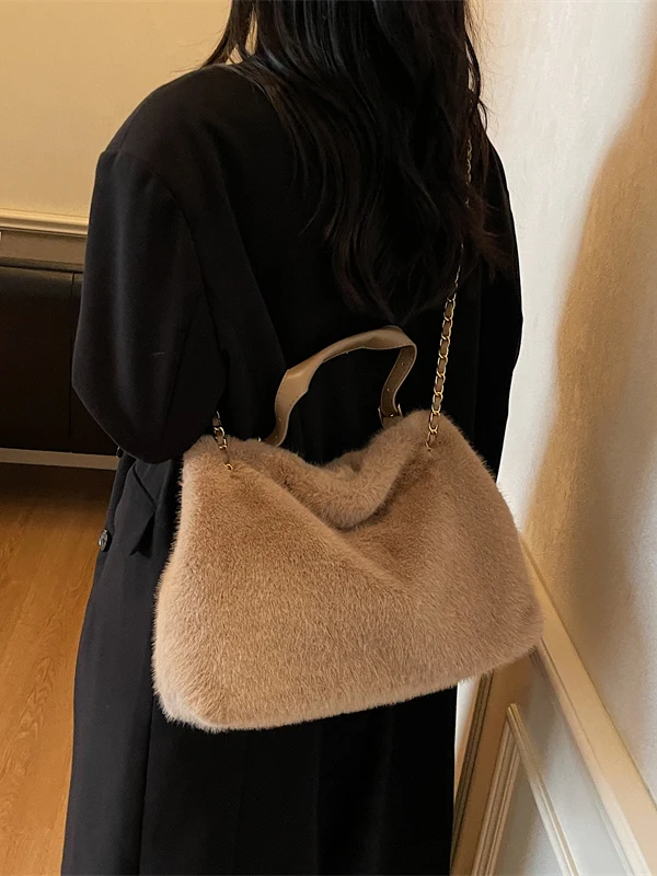 Faionable Versatile Large Capaci Furry Underarm Women's oulder Bag Single Strap Crossbody Bag Soft Polyester  Zip...