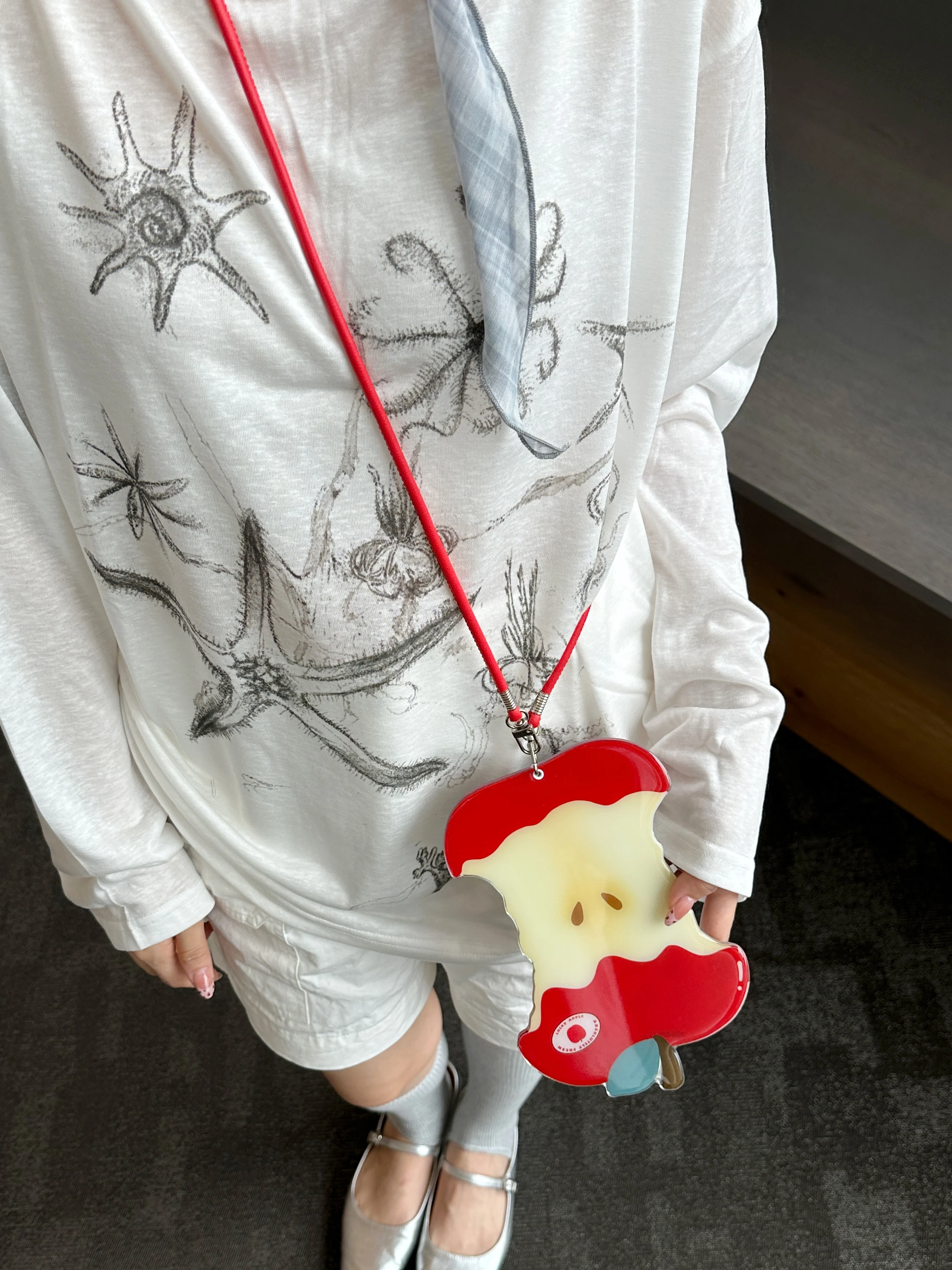 حافظة لهاتف آيفون 16 برو ماكس 15 14 13 بمرآة كرتونية ثلاثية الأبعاد لهاتف آيفون 16