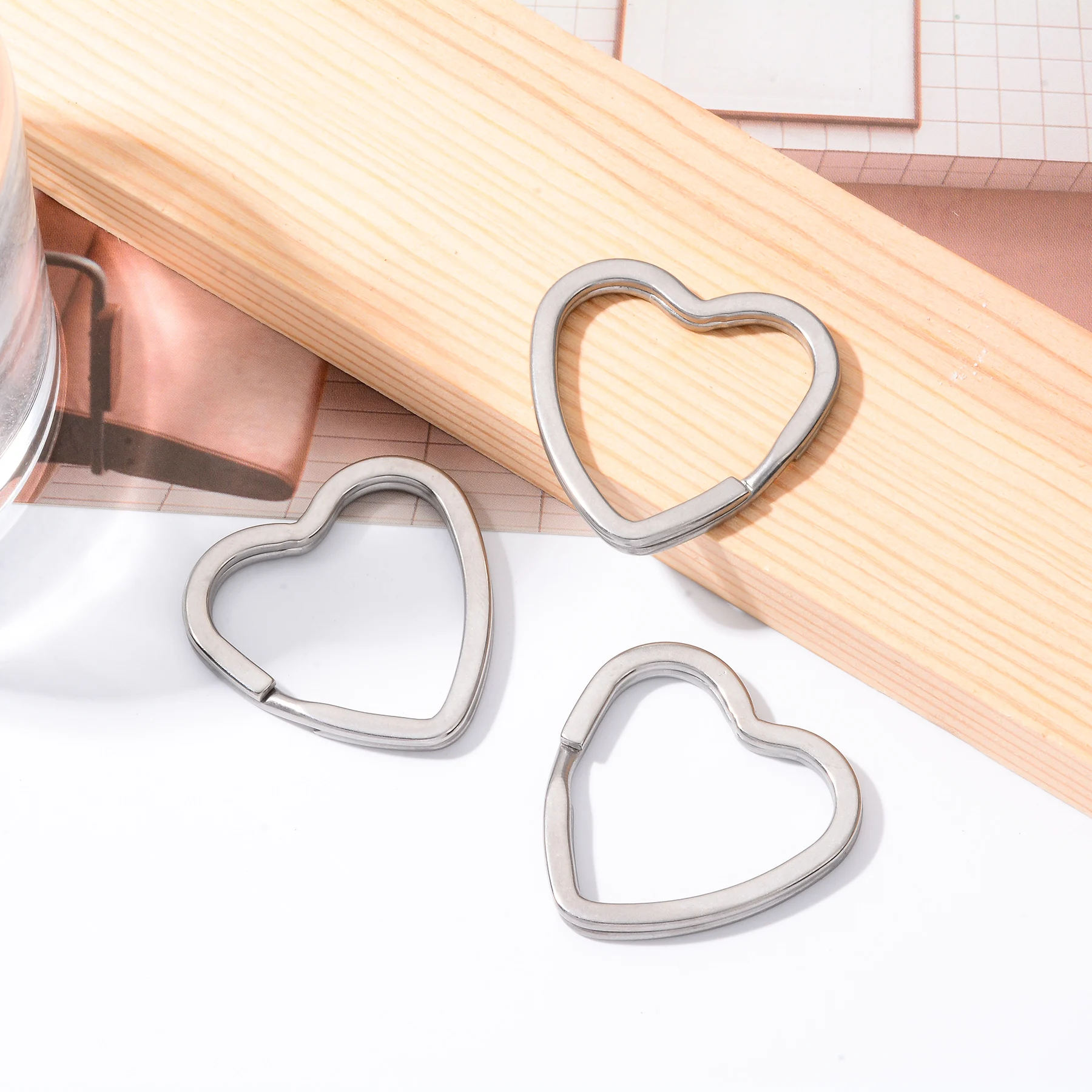 10 Stück/Lot Herzförmiger Schlüsselring aus Edelstahl, spiegelpoliert, Schlüsselhalter, geteilter Ring, DIY-Schlüsselanhänger – Detail 5