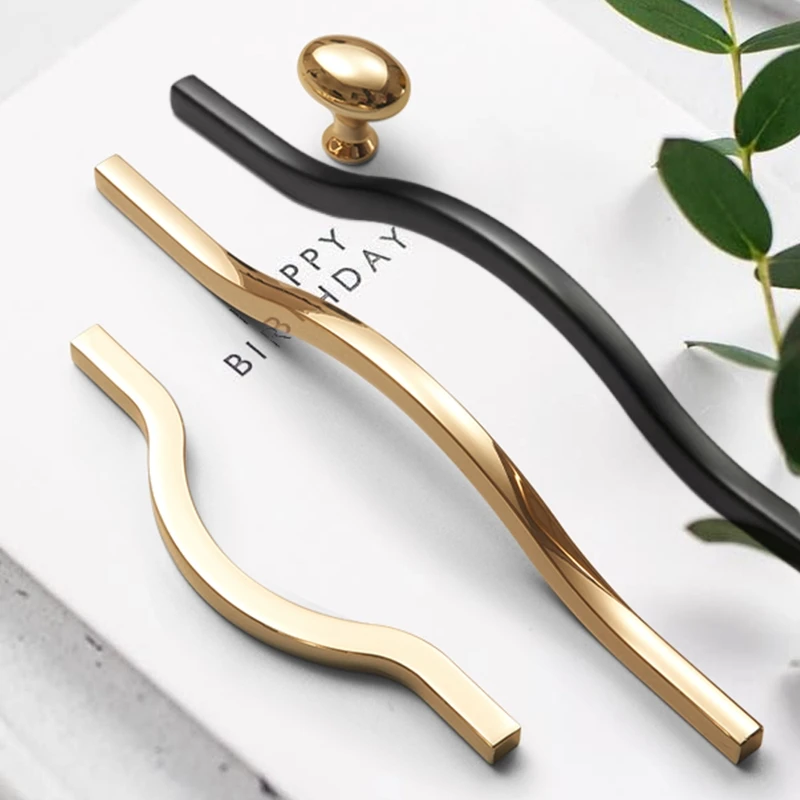 

Furniture Handles Black Gold Cupboard Wardrobe Pulls Zinc alloy Kitchen Cabinets Pulls Handles for Cabinets and Drawers Hardware