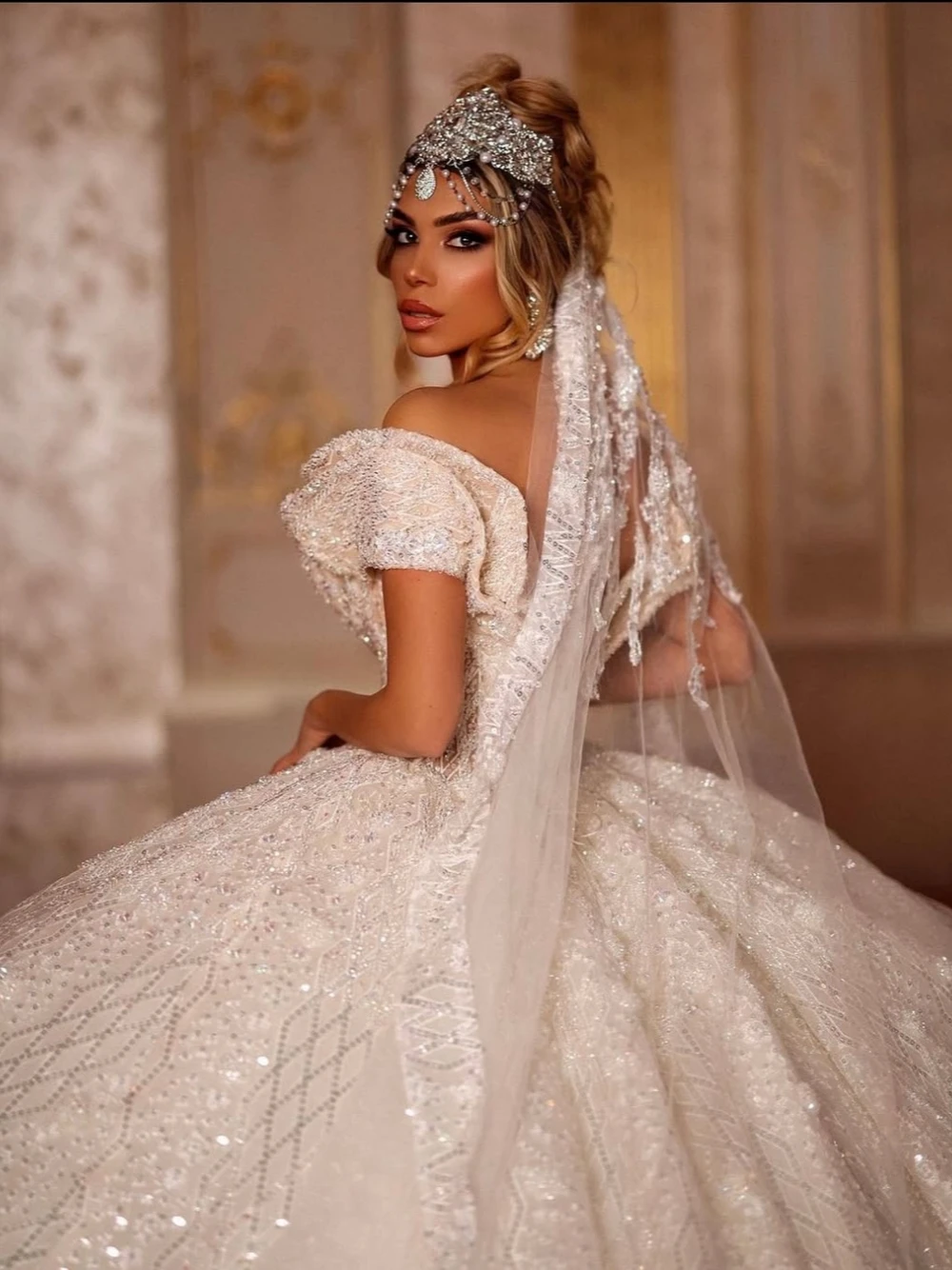 Sparkly V Neck Princess Wedding Dress Stylish Lace Off the Shoulder Bridal Gown Customized Stunning Ball Pearls Bride Women Wear