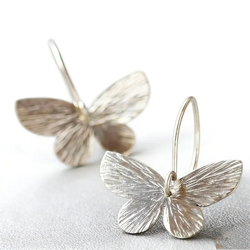 Retro Trend Women Drop Earrings Silver Color Hand Carved Pattern Butterfly Dangle Earring Fine Engagement Jewelry Gift