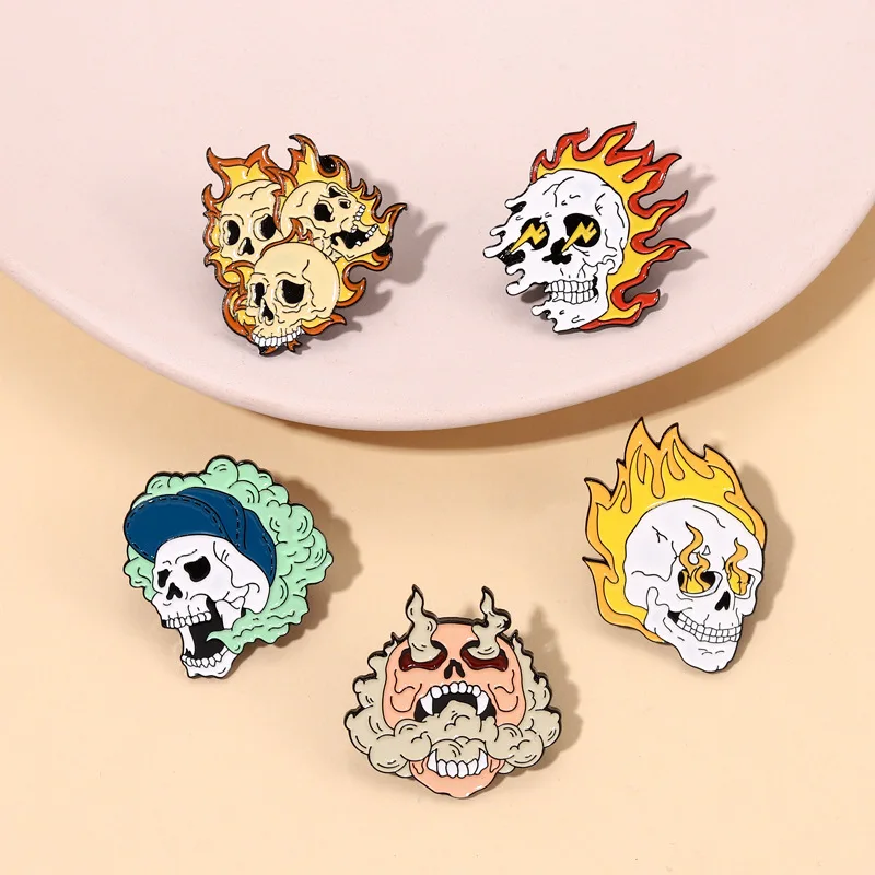 Broche de alfiler de esmalte de cabeza de fantasma de terror gótico Punk de llama de esqueleto para mujeres y hombres, chaquetas de mezclilla de dibujos animados, pines de solapa, insignias de mochila para niños F