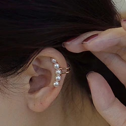 French Pearl Ear Bone Clip Women Fake Piercing Ear Cuff Retro Elegant Irregular Natural Pearl Ear Clips On Earrings Jewelry Gift