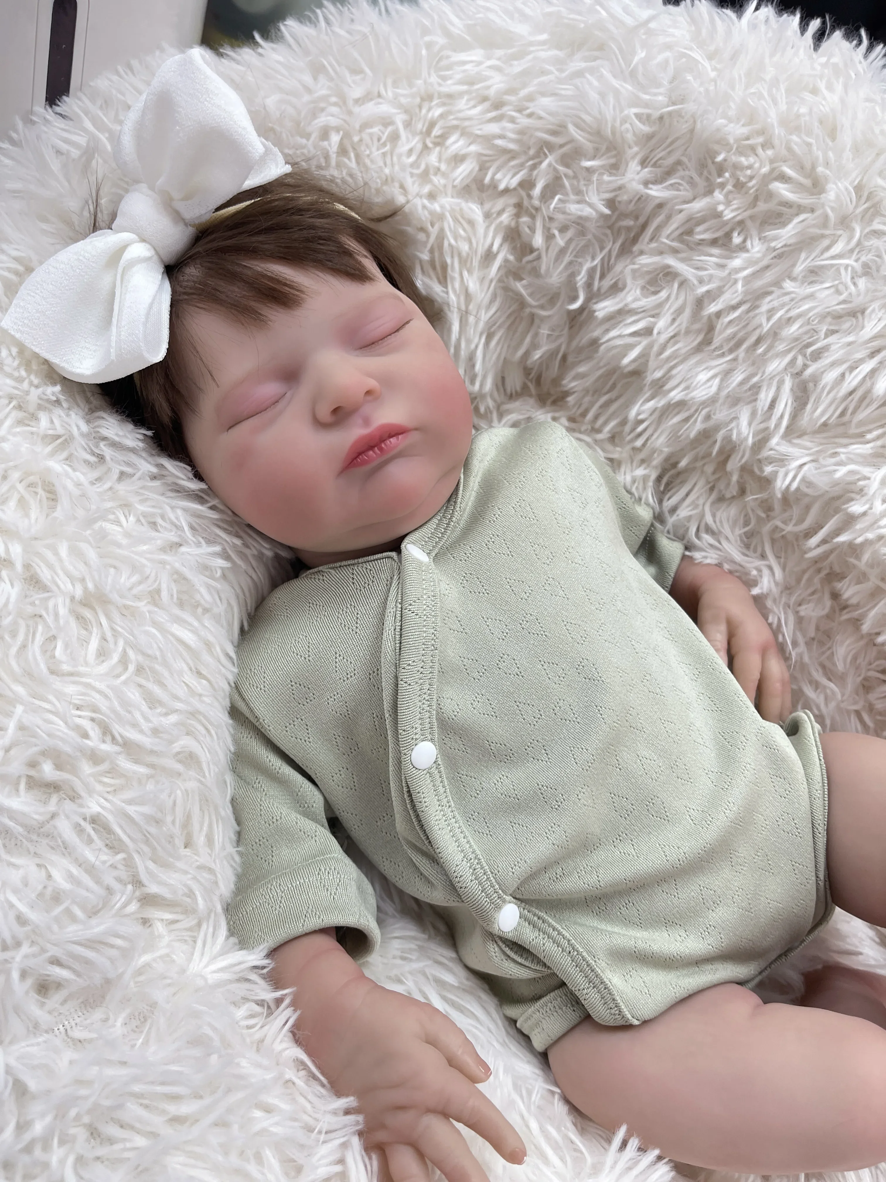 48 cm Laura Neugeborenen-Körper aus weichem Stoff, bereits fertig bemalt, schlafende wiedergeborene Babypuppe, 3D-Haut mit sichtbaren Adern, Handwurzelhaar