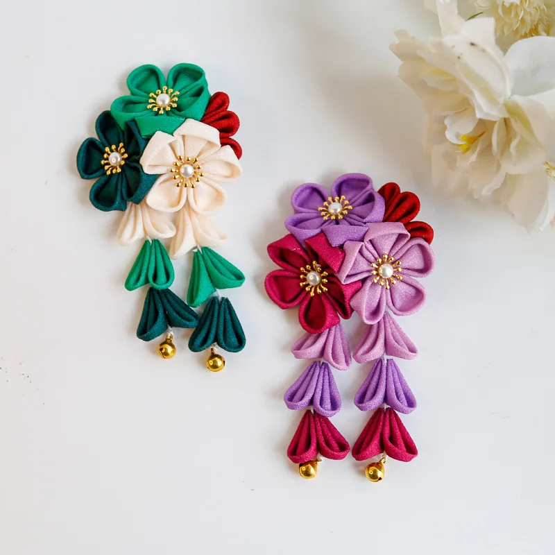 

Japanese Kanzashi Hair Clip - Handmade Fabric Tassel Hairpin with Floral Design, Traditional Kimono Side Clip
